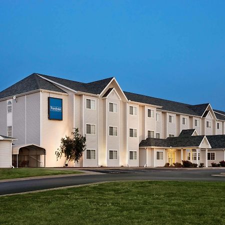 Travelodge By Wyndham Fort Scott Экстерьер фото