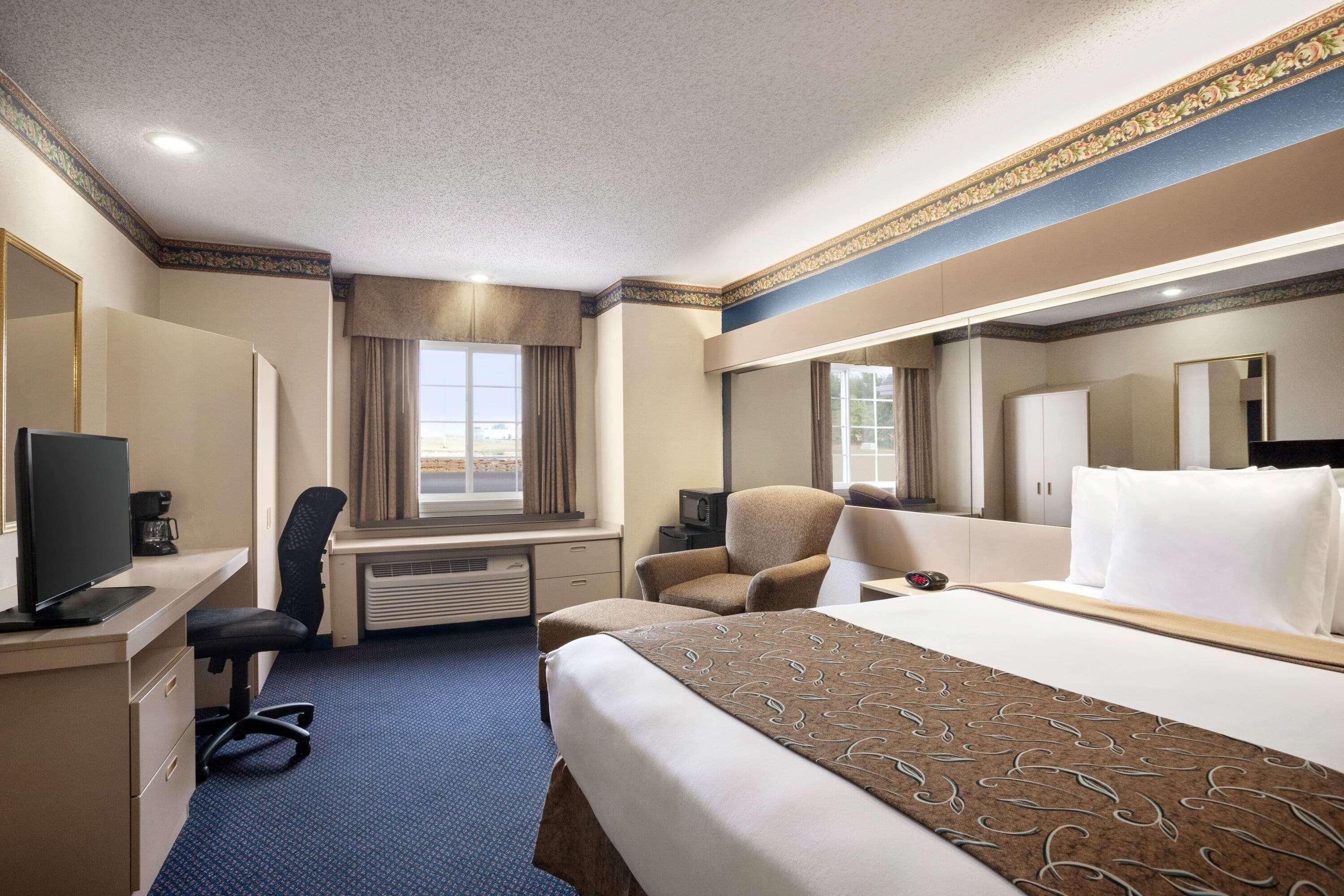 Travelodge By Wyndham Fort Scott Экстерьер фото