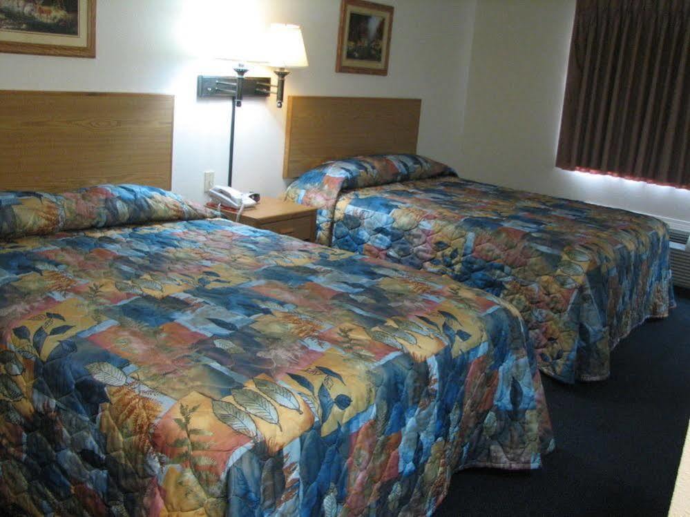 Travelodge By Wyndham Fort Scott Экстерьер фото