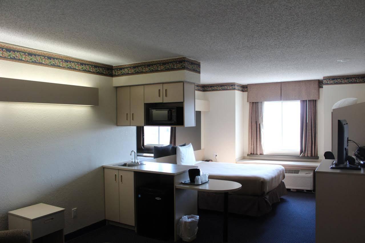Travelodge By Wyndham Fort Scott Экстерьер фото